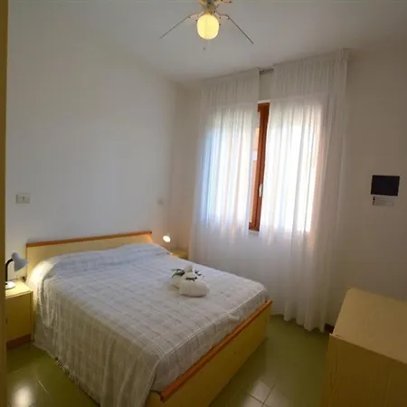 Fantastic Flat With Pool View Just Steps From The Sea * Lignano Sabbiadoro