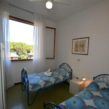 Fantastic Flat With Pool View Just Steps From The Sea Apartment *